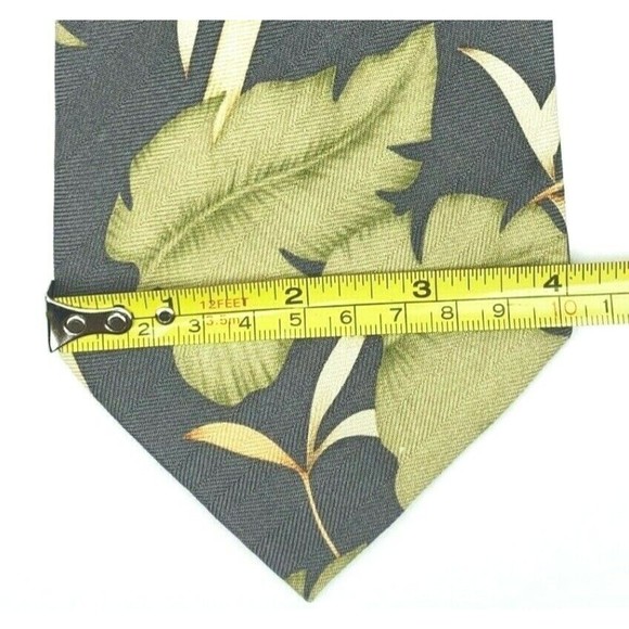 TOMMY BAHAMA Tie Gray Green Leaves Bamboo 100% Silk Hand Made Mens Necktie - Picture 11 of 11